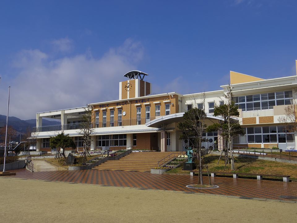 吉松小学校のお隣 湧水町でスローライフ