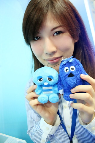 120926_uq_satonakamisako_11_960