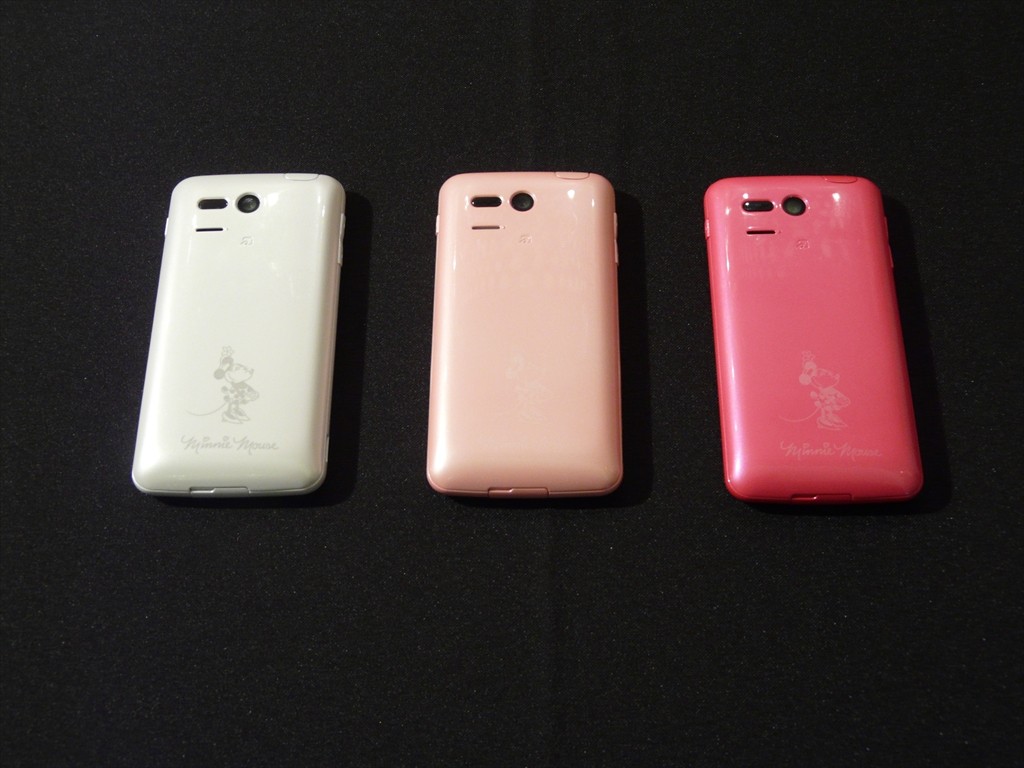 大人かわいい”コンパクトスマホ！ディズニー・モバイル・オン