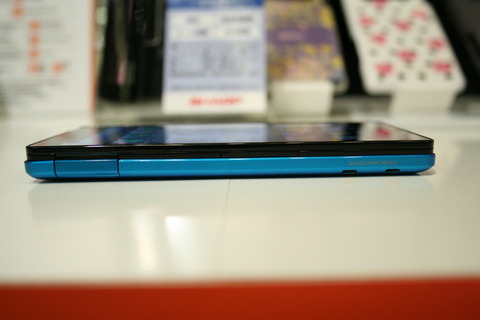 0.4秒の高速カメラ起動!使いやすさもさらに進化した「AQUOS PHONE SERIE SHL21」を写真と動画でチェック【レポート】