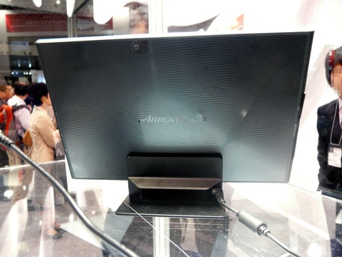 【CEATEC JAPAN 2012】ドコモから発売されるかも!?富士通ブースでWindows 8搭載の新型「ARROWS Tab」を発見【レポート】