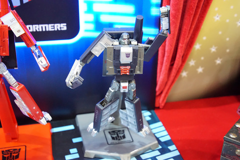 takaratomy-007