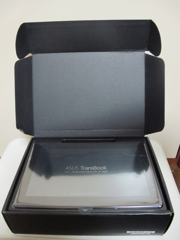 500GBハードディスク内蔵の専用キーボードとドッキング可能な10インチWindows 8.1タブレット「ASUS TransBook