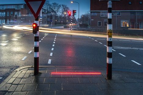 bodegraven_pedestrian_sidewalk_light_netherlands_signl.0