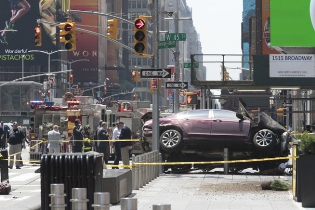 ny-times-square-01-1495126402