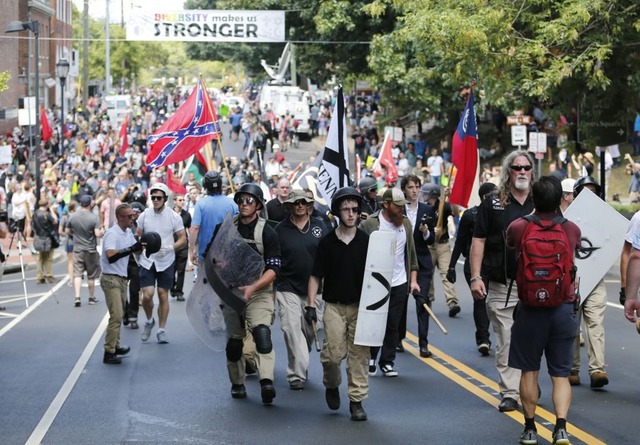 1502558462_10001801+Confederate+Monuments+Protest+459404040