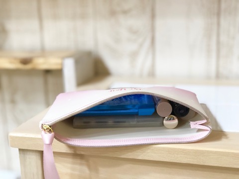 シャカシャカフラットポーチ スウィートフリルポーチ ダイソー