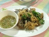 骨付き鶏肉のフライ