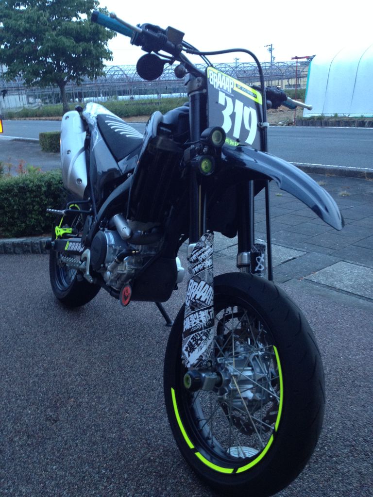WR250R WR250X サブ? フォグ? ライト ゼッケン化 WR250R WR250X サブ? フォグ? ライト ゼッケン化