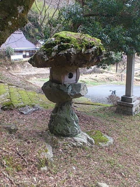 大原神社の灯篭