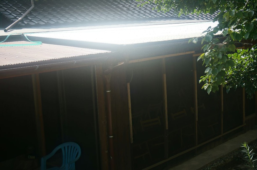 テラス席屋根シルバー塗装２