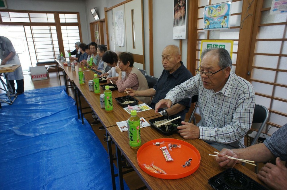 吉見地区活き活きサロンでそば打ち体験４