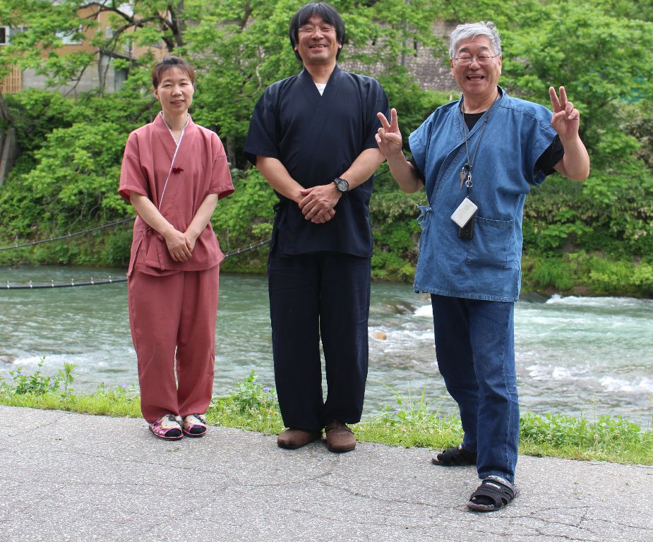 肘折れ温泉32