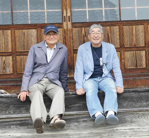 お客さんと石像寺で