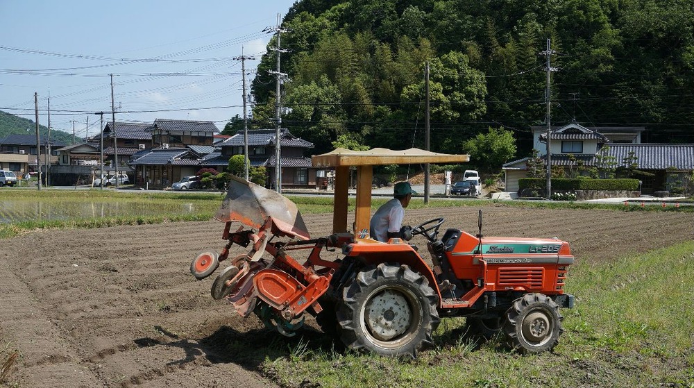 そば播種ごの耕うん