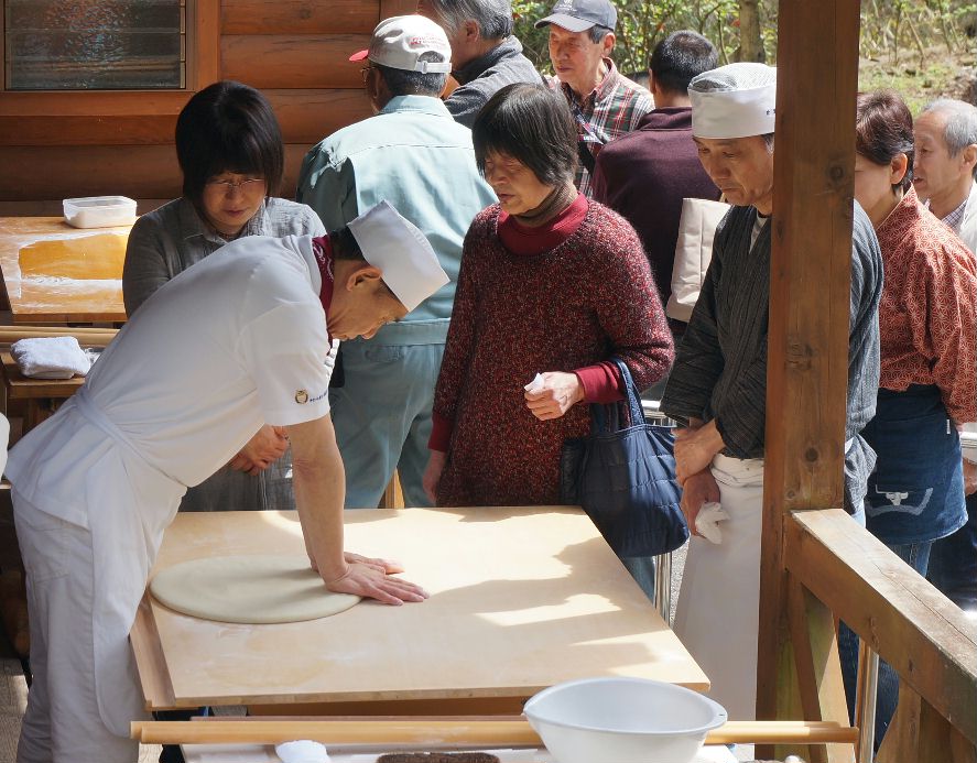 そば打ち実演