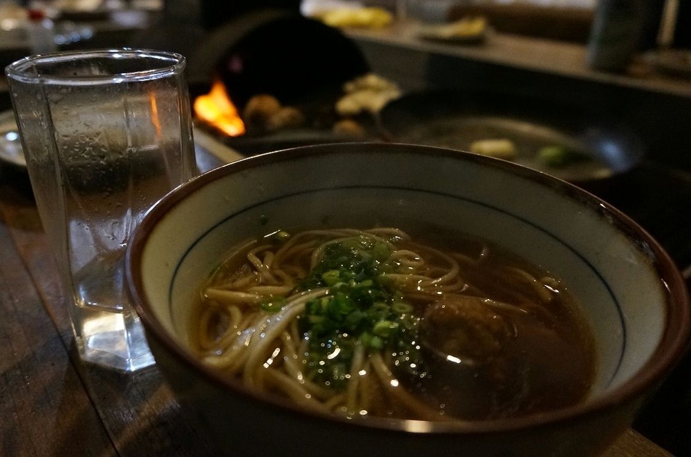 ９９７村の温そば　５００円