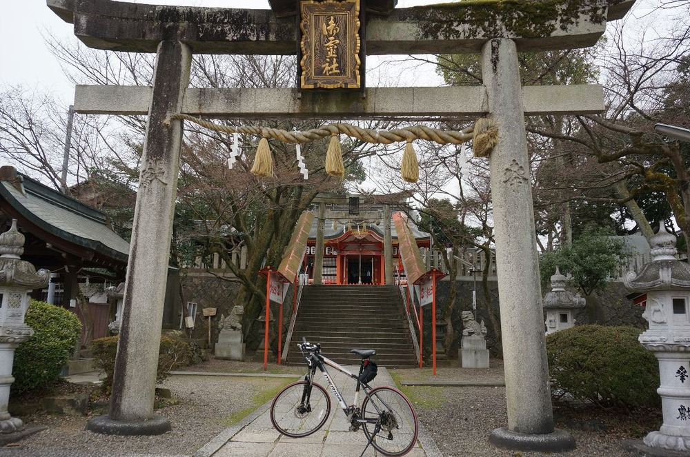 御霊神社
