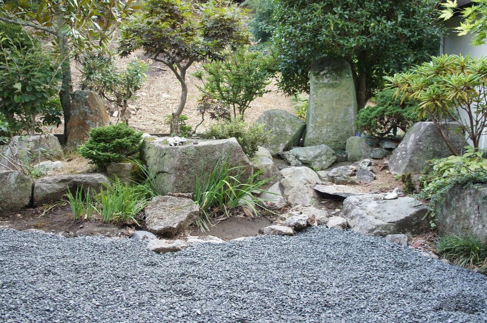 枯山水に庭復旧