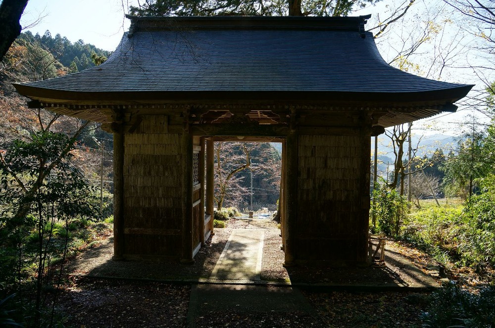 岩戸寺の門