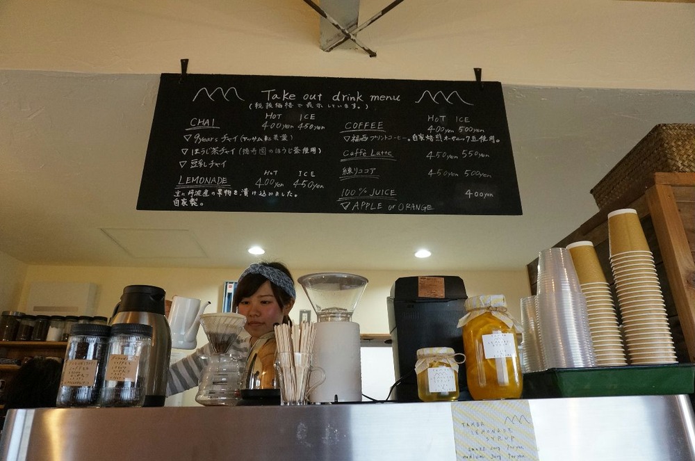 キャリー店内２