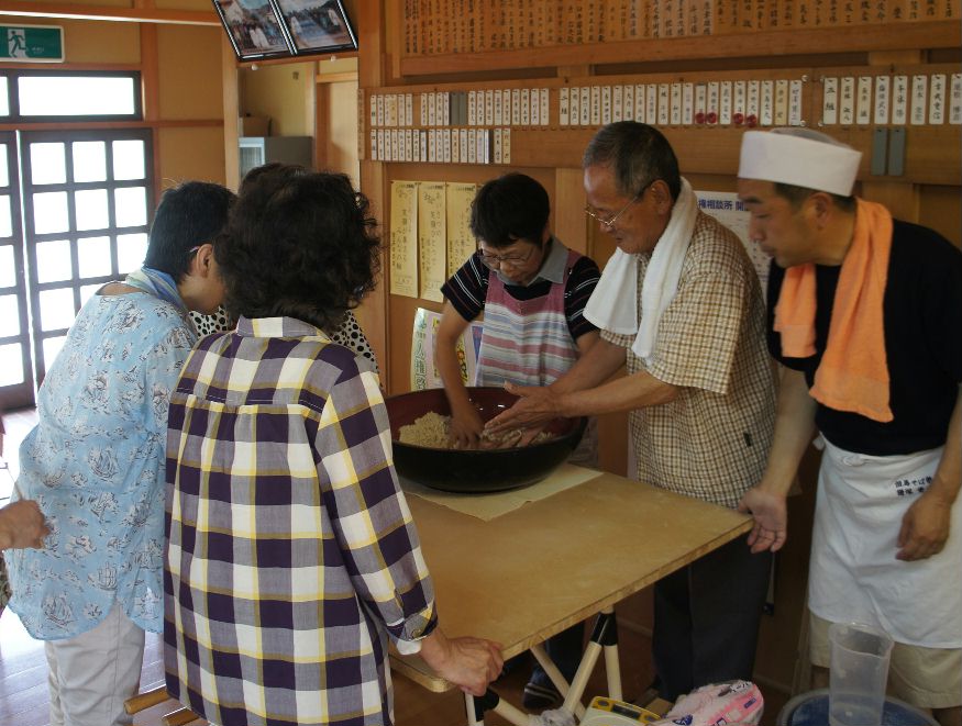 黒井老人会で鎌塚さん