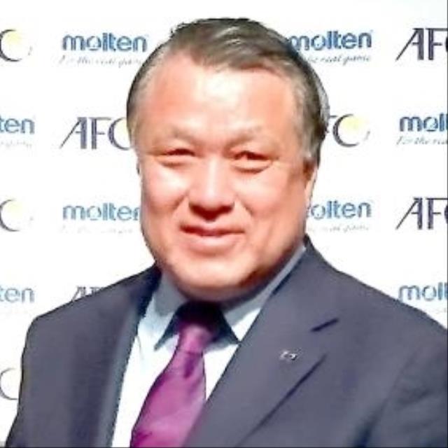 <日本サッカー協会の田嶋幸三会長>欧州視察から帰国! 香川らと面談していた..「真っすぐ前に進んでくれと伝えました」