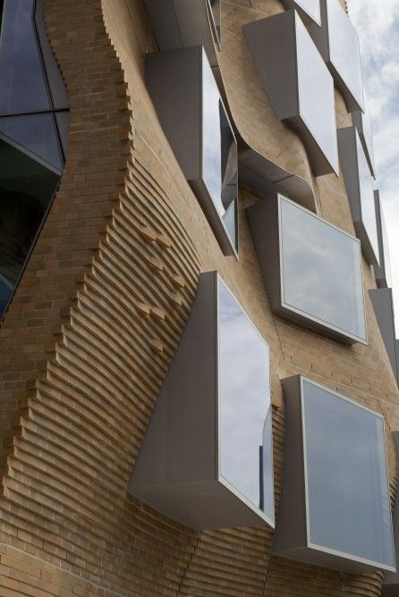 Frank-Gehry_Dr-Chau-Chak-Wing-Building_5