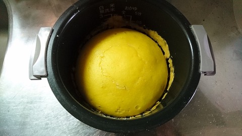 炊飯器でホットケーキを作る