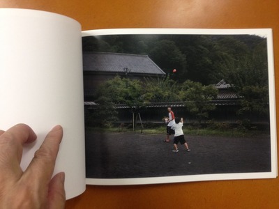 小田川悠写真集『水平に上げられた手の方へ』3