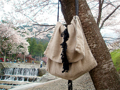 mina perhonen - forest parade clam bag : sola JOURNAL （β版）