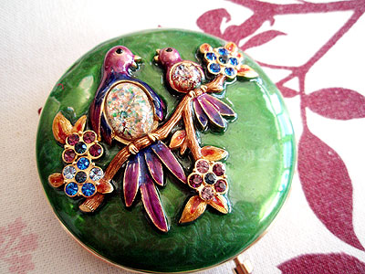 ⭐️超レア・90s⭐️Estee Lauder クリスマス限定メタルコンパクト ⭐️超レア・90s⭐️Estee Lauder クリスマス限定メタルコンパクト