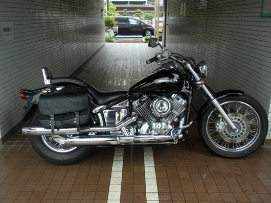 132ドラッグスター400(黒)右