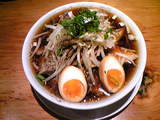 すずらん 漆黒の叉焼麺