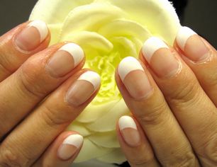 シンプルフレンチネイル
