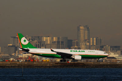 06_A330EVAHILLS6768SM
