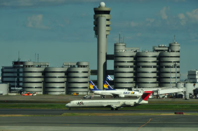20111121_0319羽田MD-90SM