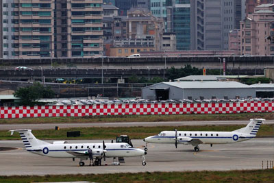 DSC_7892台湾空軍B1900SM