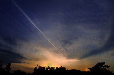 20111127_0670飛行機雲横SM
