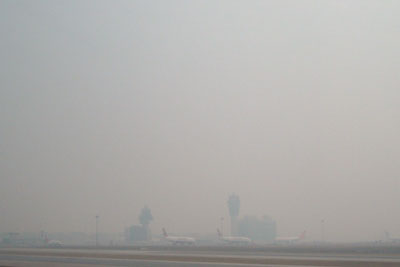 201220DSCN1994香港空港モヤs