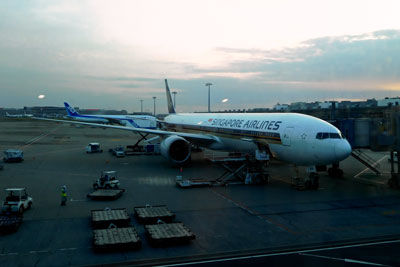 20181118DSCN9943羽田シンガポール航空B777SM