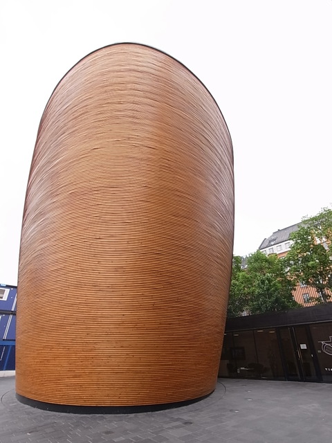 R1000897