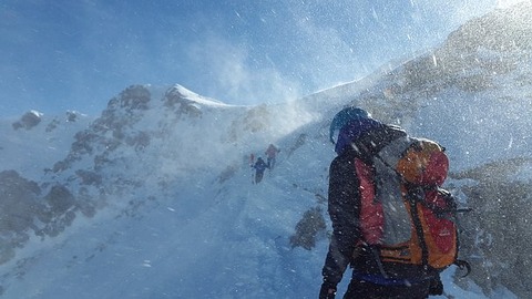 mountaineer-2080138__340