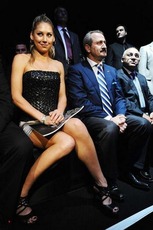 xnews2-Anna Kournikova - Istanbul Fashion Week Upskirt