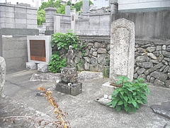 一ノ瀬無縁塔02