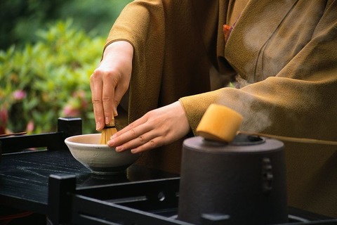 勇者「魔王の部屋の入り口がクソ狭い」