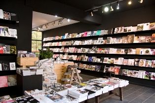 dyrm-bench-shelving