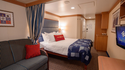 G12-DDDF-deluxe-oceanview-verandah-stateroom-cat5ABCD-08