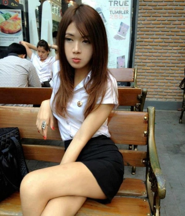 【完全素人】タイ女子大生のパッツン姿に癒される。 ピクチャーdeタイランド