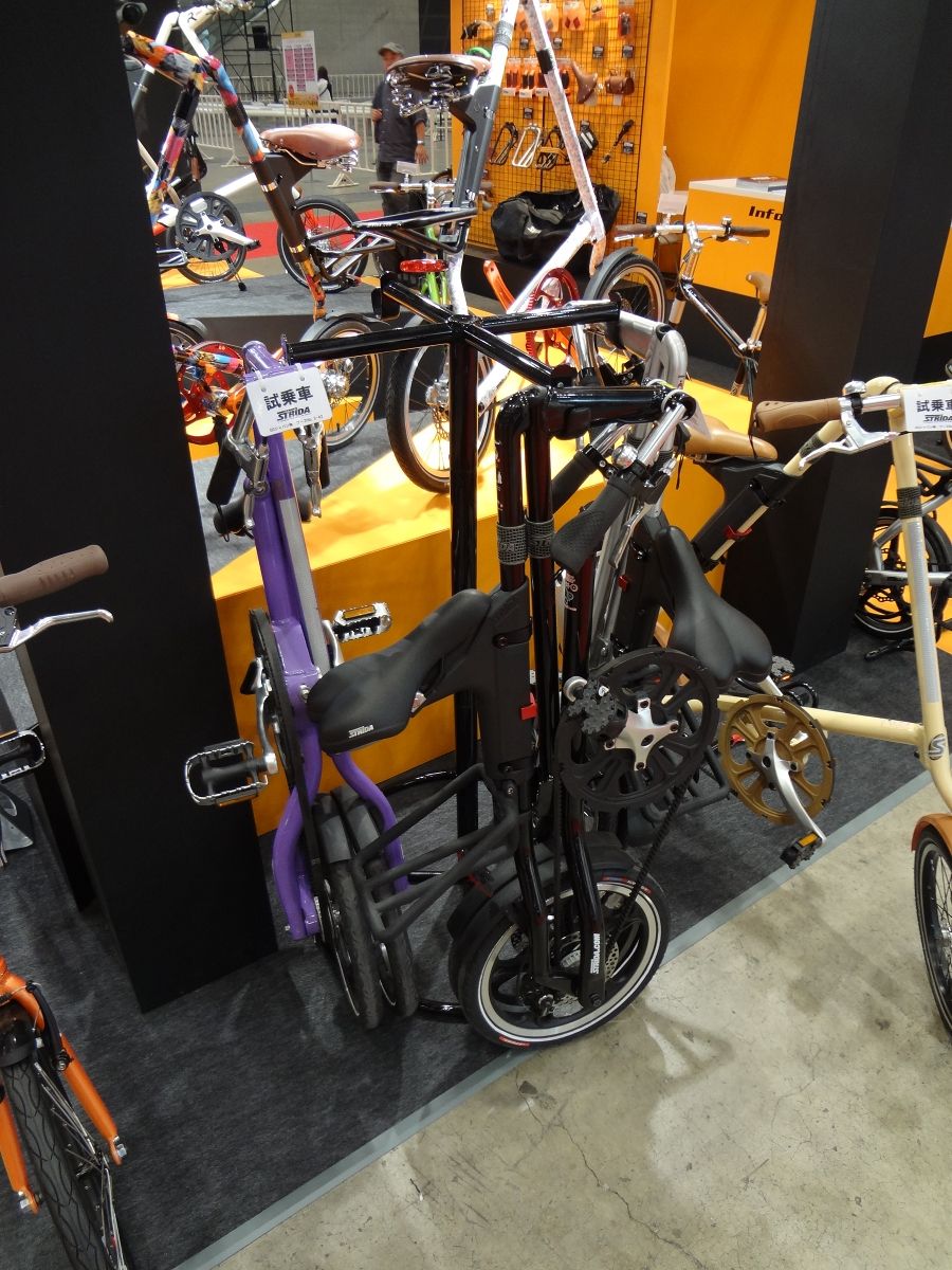 strida bike stand